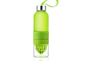 asobu 600ml Green Twist N Go Fruit Blender Water Bottle ADBTA713GR