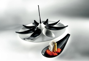 Mebel Entity 16 Round Black Tray 24.7 x 13.5cm with 8 Tasting Spoons in White MBEN16BKW