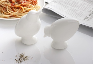 Po Selected "Bird" Ceramic Salt & Pepper Shakers PO706